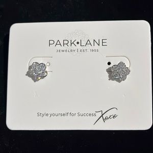 Brand New Silver flower earrings